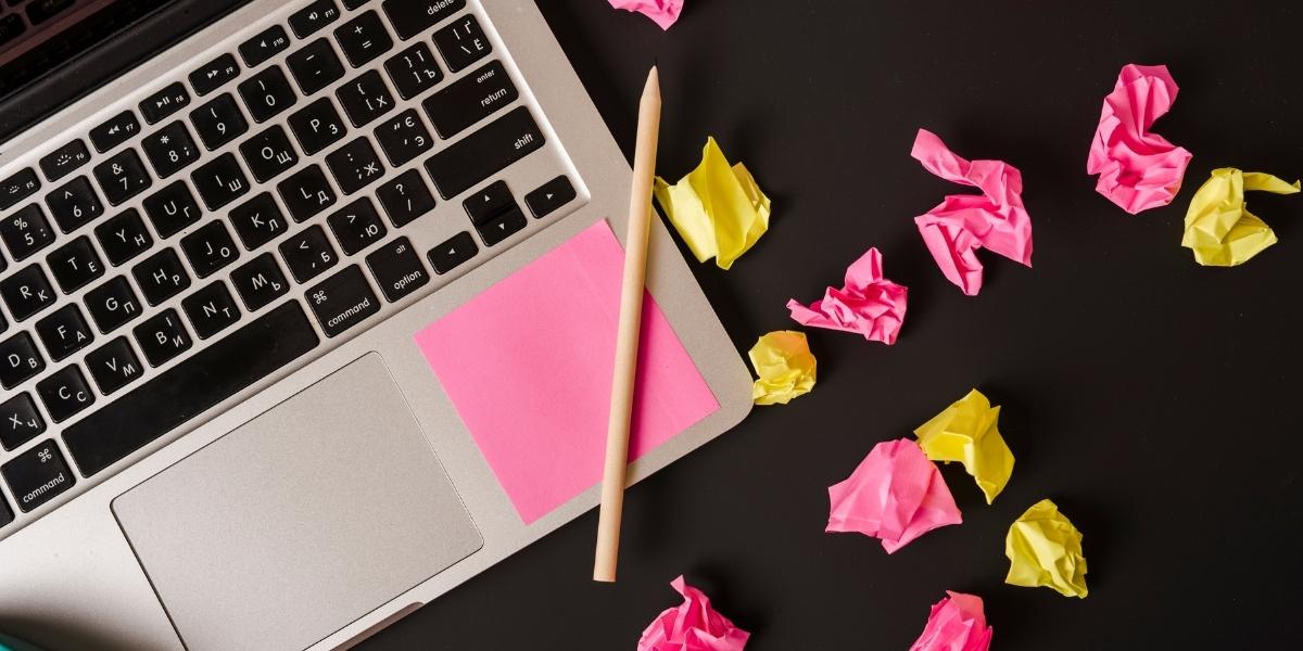 Descubre qué es el thin content, cómo afecta al SEO de tu web y qué hacer para evitar que Google penalice tus contenidos de bajo valor.